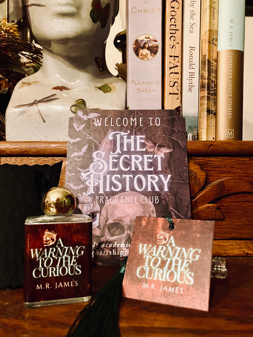 THE SECRET HISTORY Fragrance Club